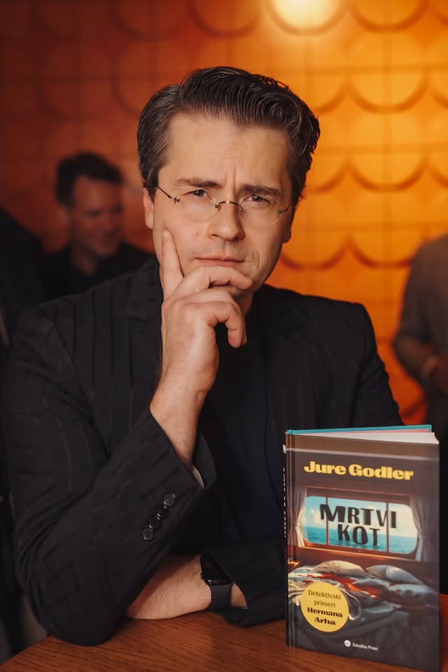 Predstavitev knjige Jureta Godlerja: Mrtvi kot