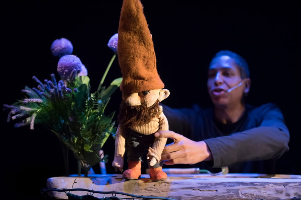 Lutkovna predstava Korenčkov palček / Modra noč