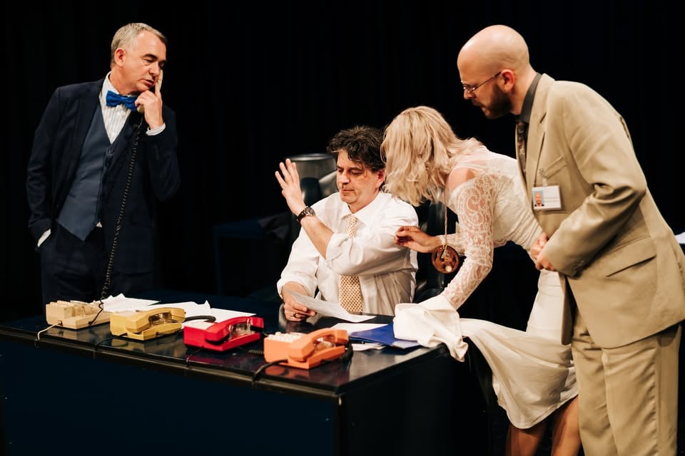 David Mamet: NOVEMBER