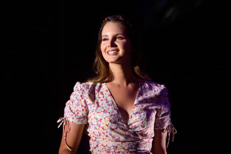 Lana Del Rey vstopa v svet Jamesa Bonda