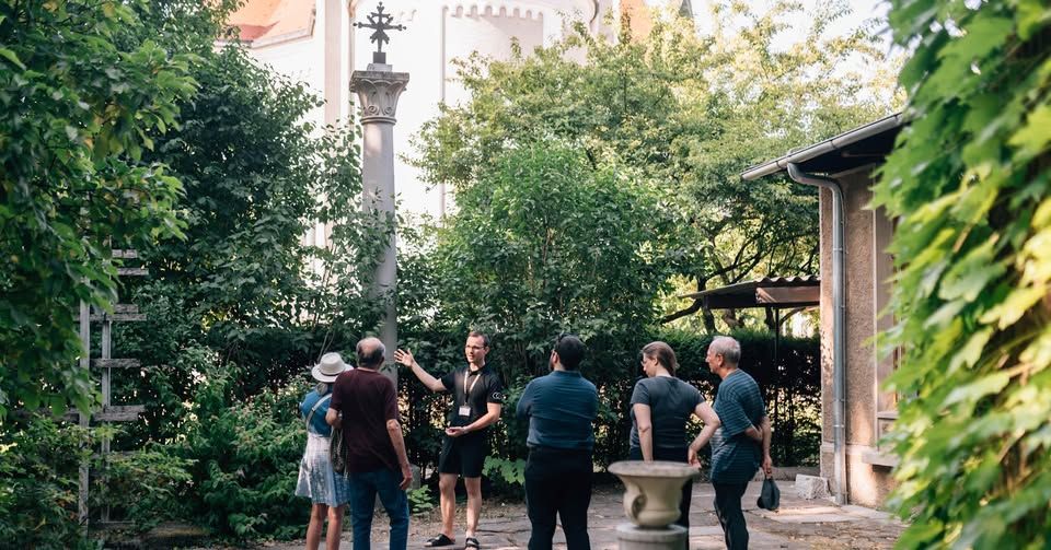 Dobimo se na vrtovih: Skriti zakladi Plečnikovega vrta, voden ogled s strokovnjaki