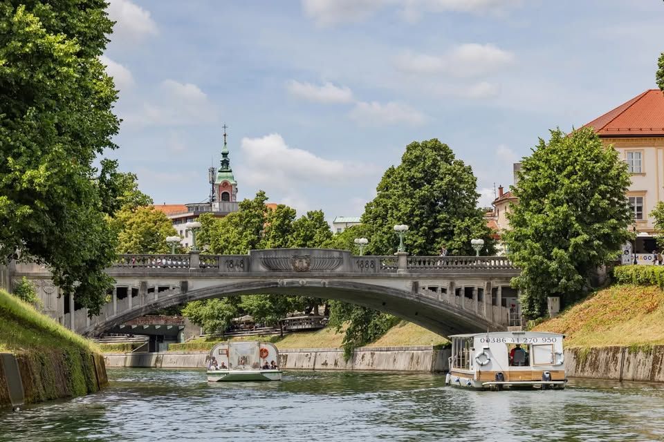 Ljubljana Festival na Ljubljanici / Ljubljana Festival on the Ljubljanica