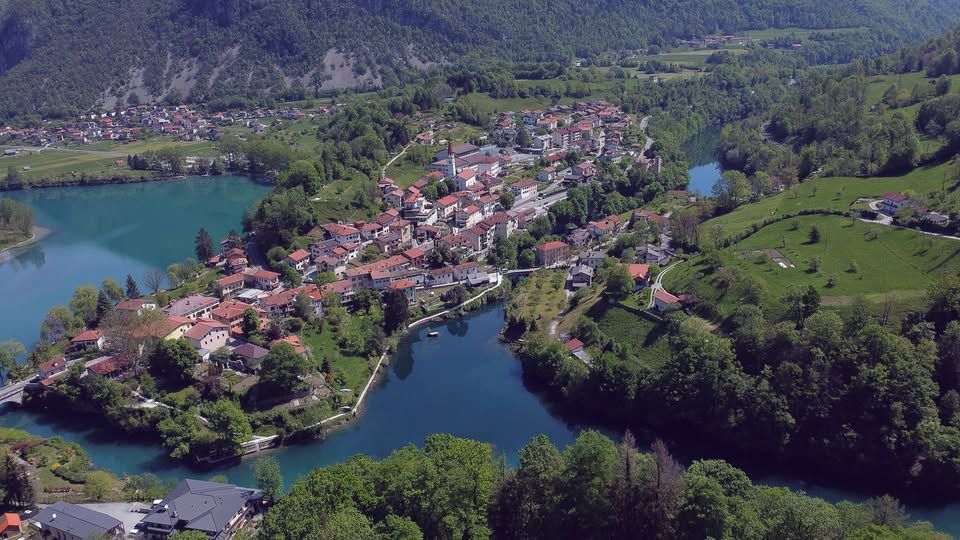 Čivki iz preteklosti: Življenje ob smaragdni reki