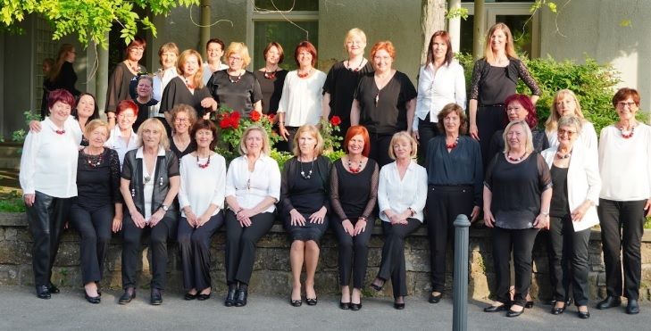 Ko glasovi objamejo večer – Letni koncert ŽPZ MIRTA