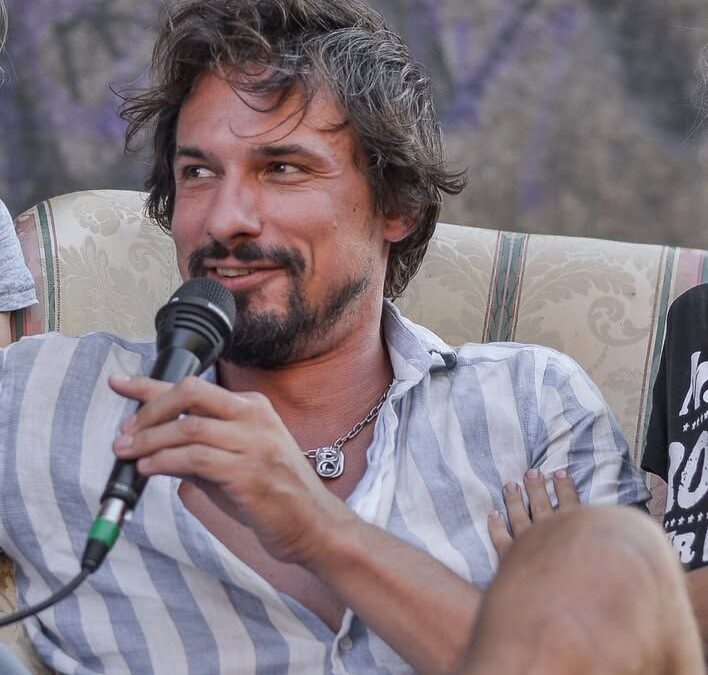 [RAZPRODANO] Svet čez sto let – tečaj stripa za mlade